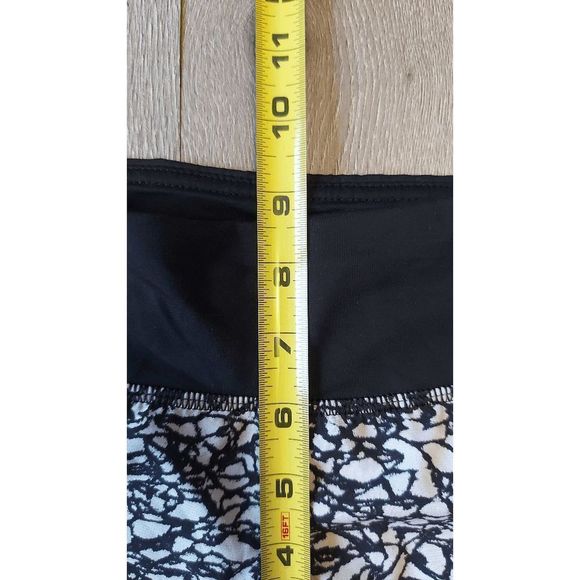 Lululemon Speed Short (2 1/2") - Picture 8 of 10